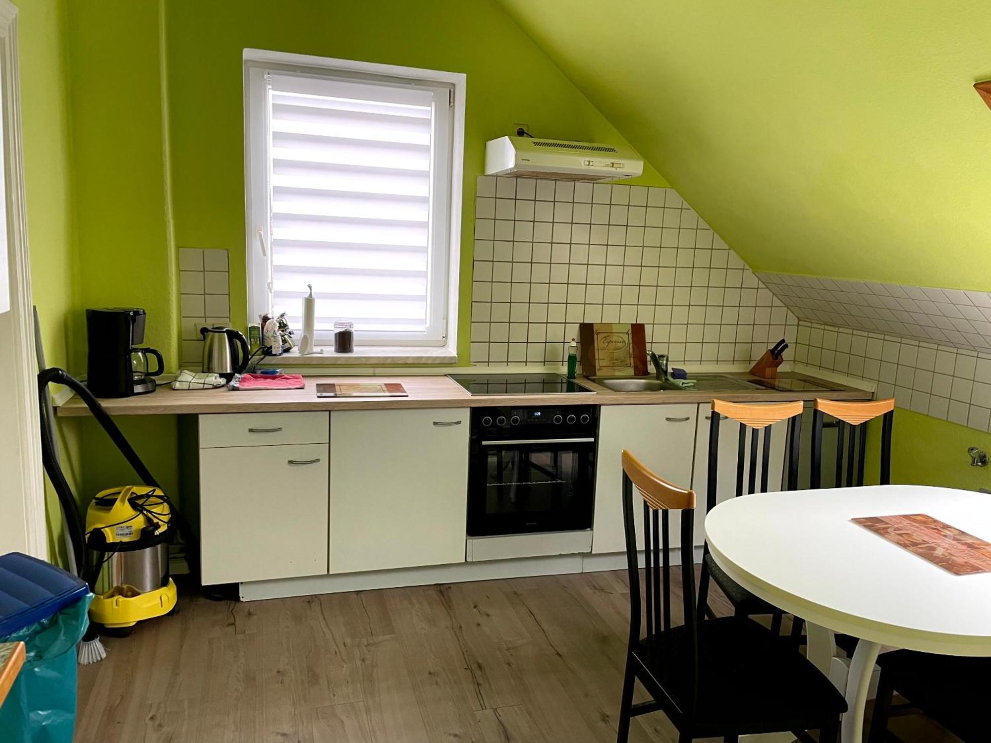 Modernes Apartment Mit 2 Schlafzimmern Und Privatparkplatz Nahe Innenstadt 노이뮌스터 외부 사진