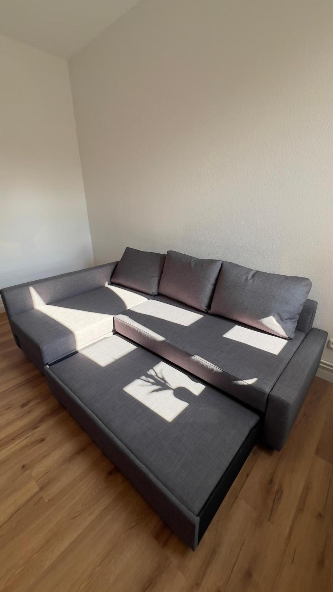 Modernes Apartment Mit 2 Schlafzimmern Und Privatparkplatz Nahe Innenstadt 노이뮌스터 외부 사진